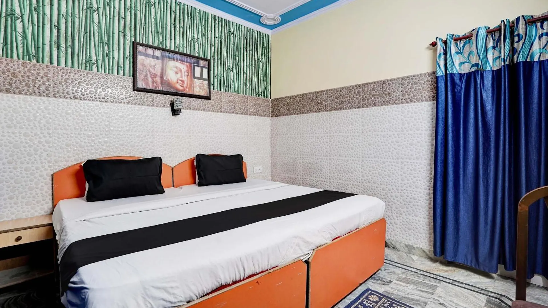 ***  Spot On Hotel Royal Dream Agra  India