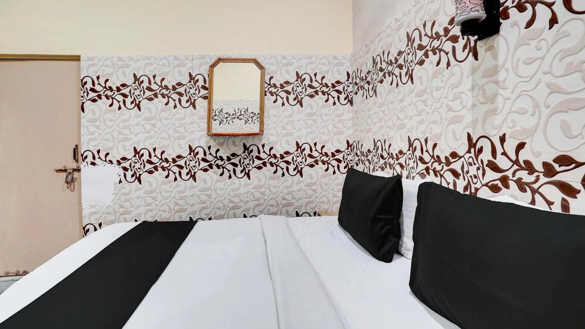 Spot On Hotel Royal Dream Agra   Agra (Uttar Pradesh)
